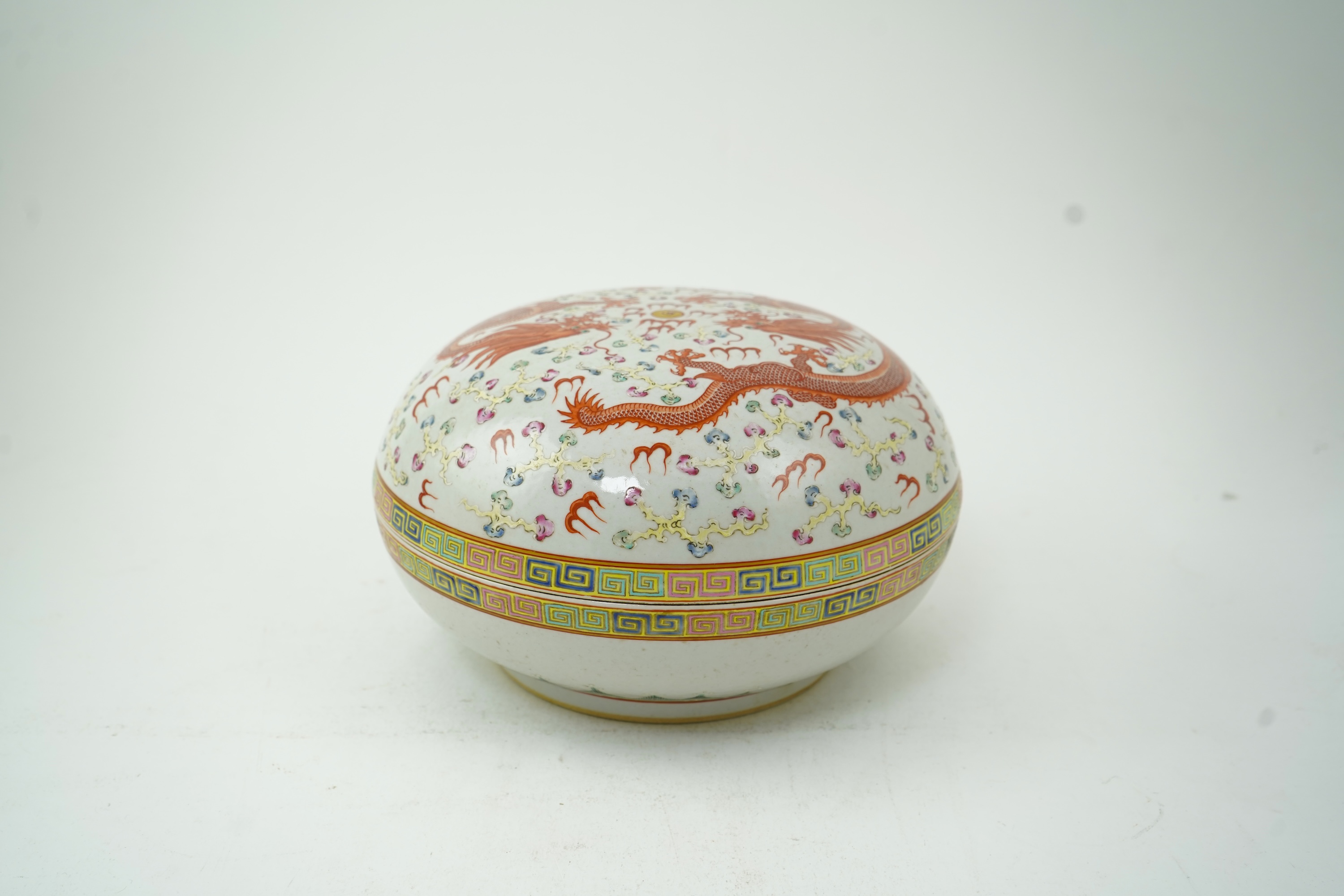 A Chinese enamelled porcelain ‘dragon’ box and cover, Guangxu mark